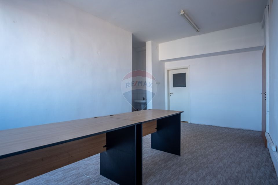 Spațiu de birouri intre 48mp de închiriat în piata 700