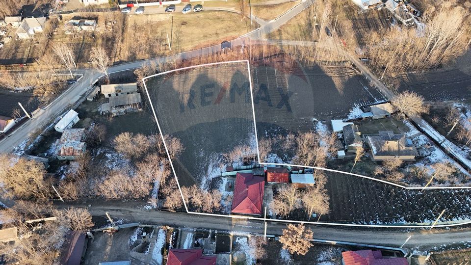 Casă cu teren de vanzare in Rugionasa iasi