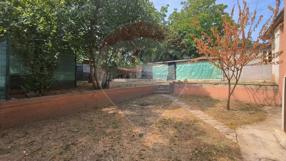 Casă cu teren de vânzare în zona Nord-Est Galați