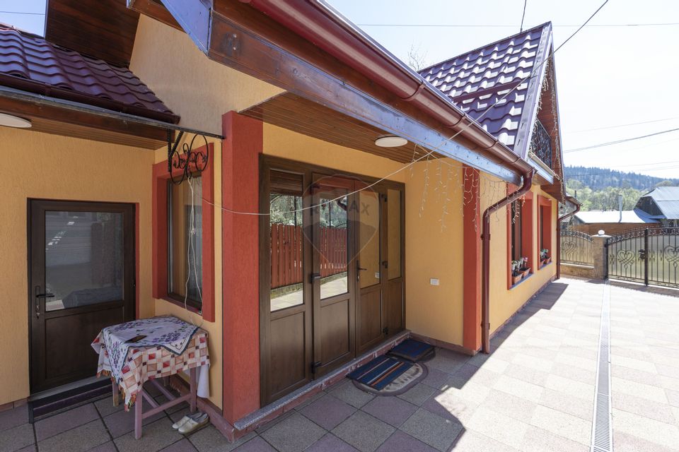 8 room House / Villa for sale