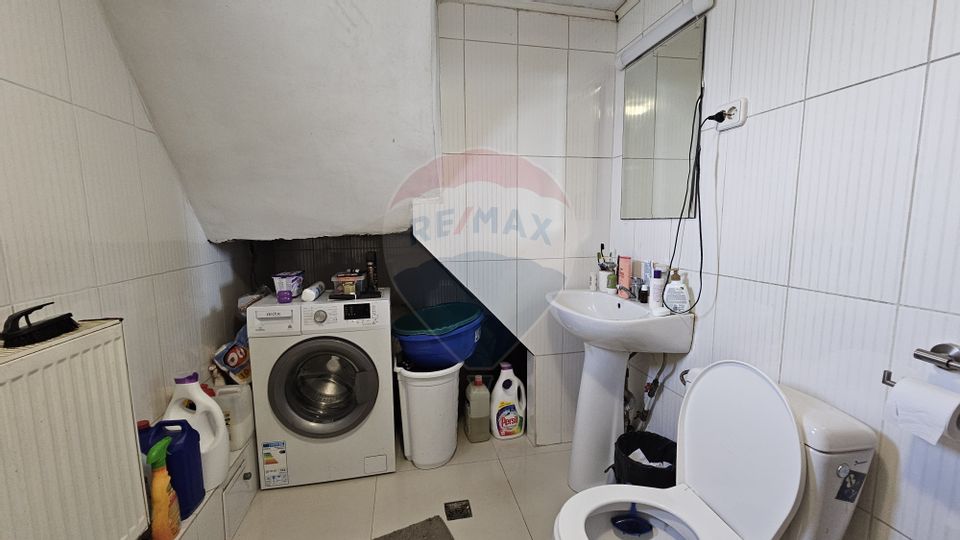 Casă / Vilă cu 5 camere, teren 2300mp de vanzare in Patrauti, Suceava