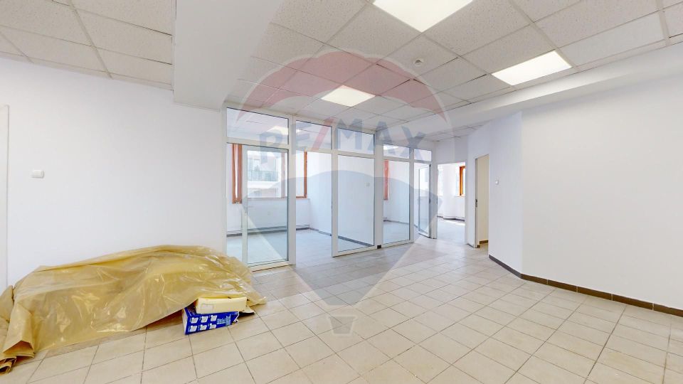 Office space (4-5) of 130sqm for rent in the Calea Plevnei area