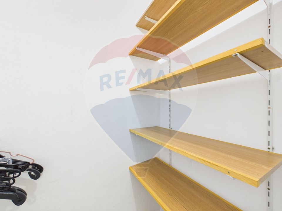 Apartament cu 2 camere de vanzare în zona Pajura