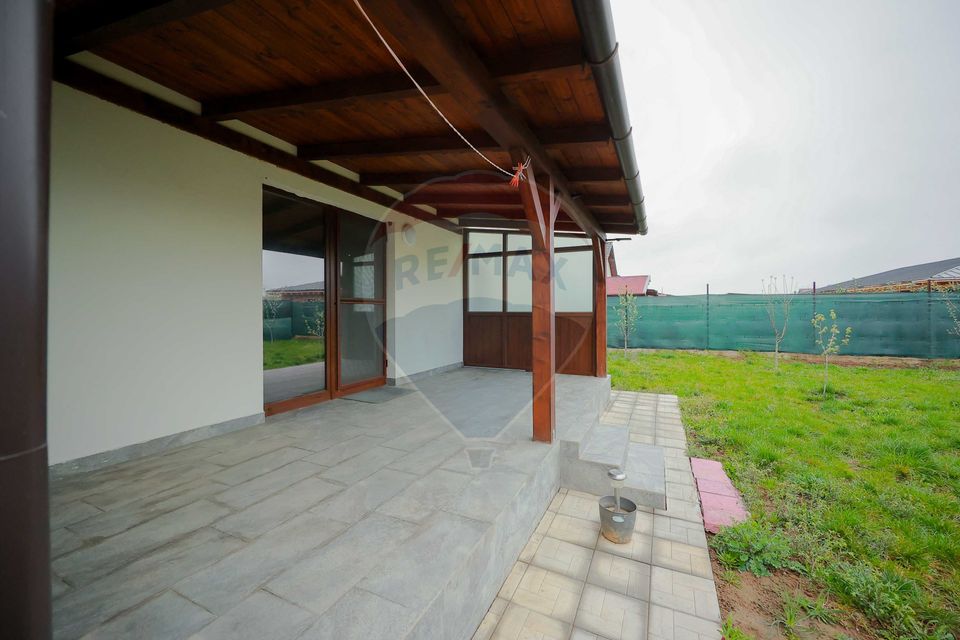 Casă Nouă în Biharia 3 Camere, Gaz, Garaj, Teren 500 mp, Gata De Mutat