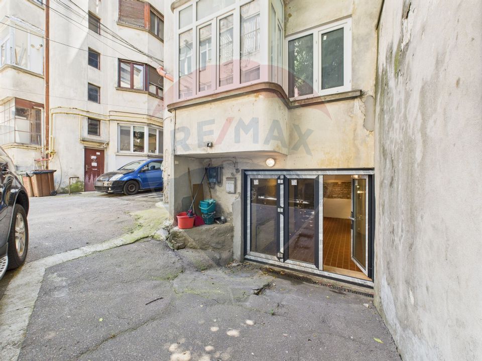 Spațiu comercial-Demisol-Atelier de arta