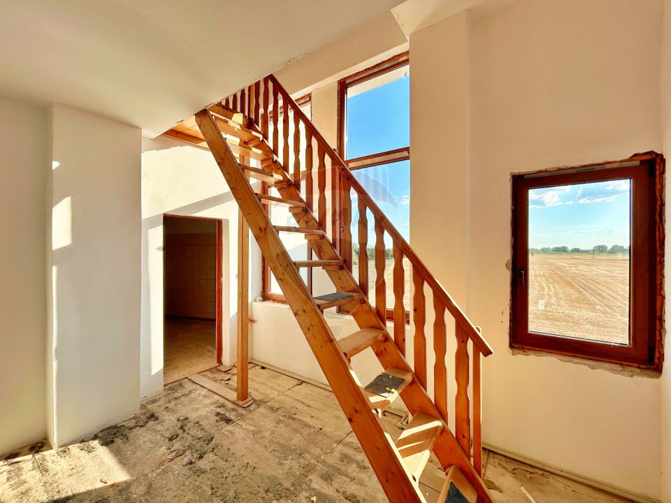 De vânzare pensiunea „Casa Albă”, orașul Pecica, jud. Arad