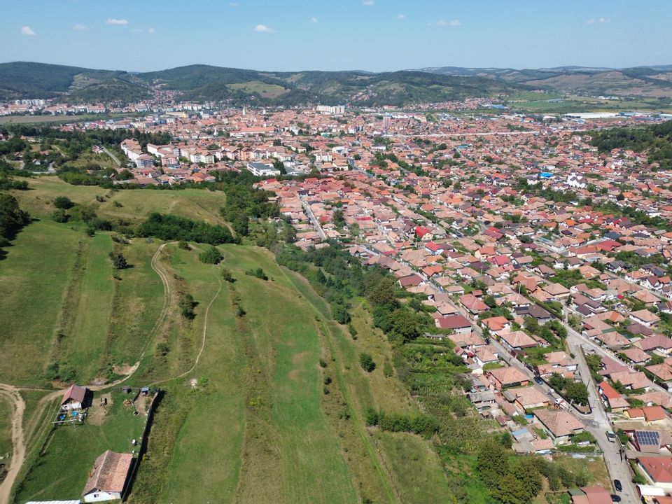 teren cu priveliste deosebita asupra orasului Medias