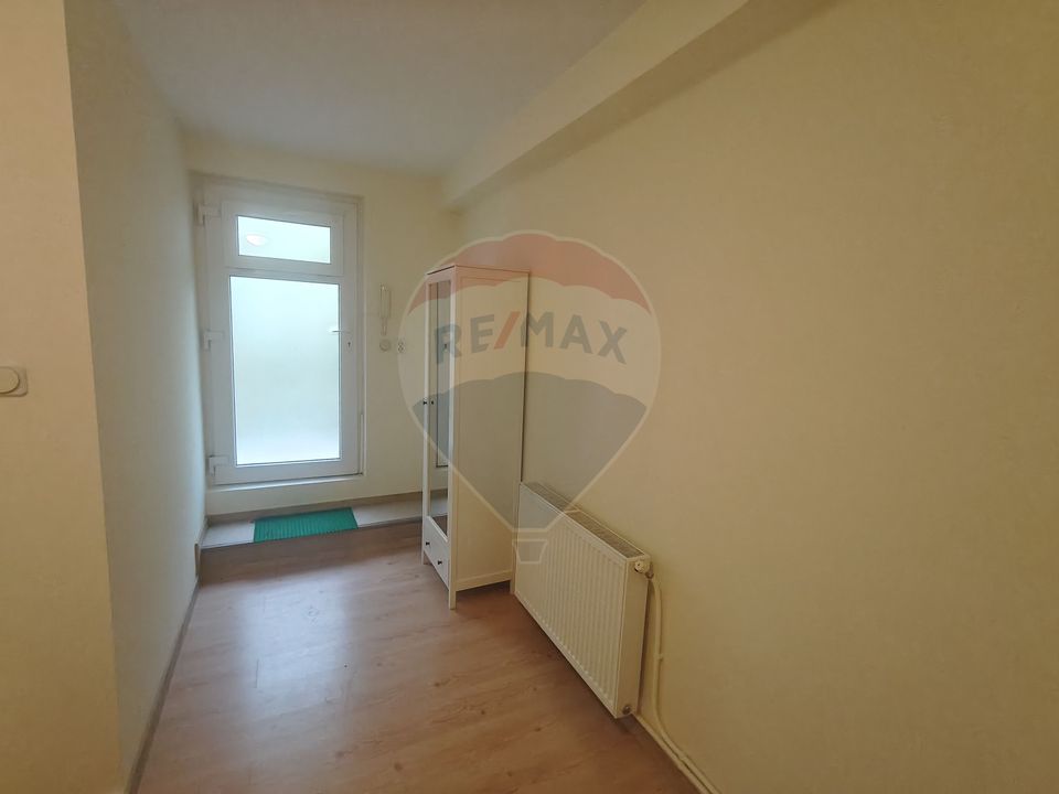 12sq.m Office Space for rent, Andrei Muresanu area