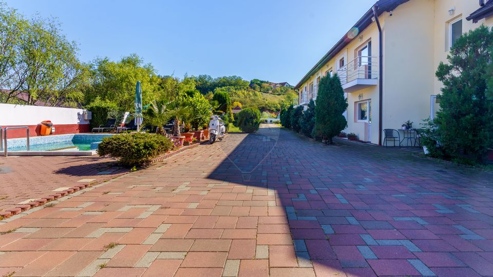 Pensiune cu 16 camere de vânzare, potential investitie,COMISION 0