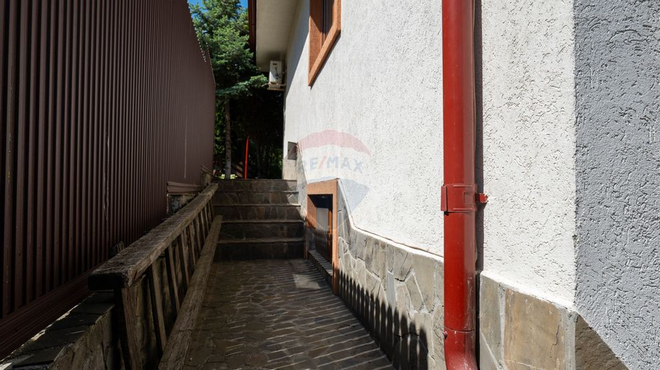 Oferta - vanzare pensiune 10 camere si casa de vacanta, Slanic Prahova