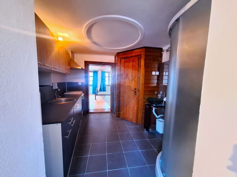 Casa individuala cu curte in centrul istoric,  renovata integral