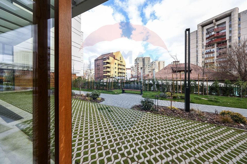 78sq.m Commercial Space for rent, Centrul Civic area