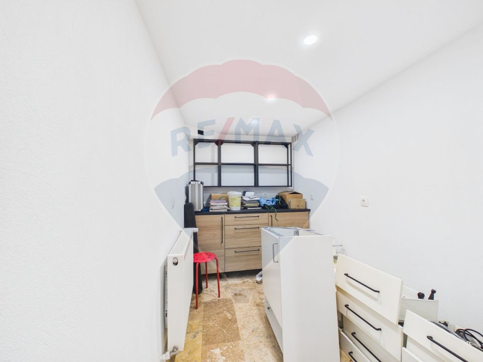 100sq.m Commercial Space for rent, Stirbei Voda area