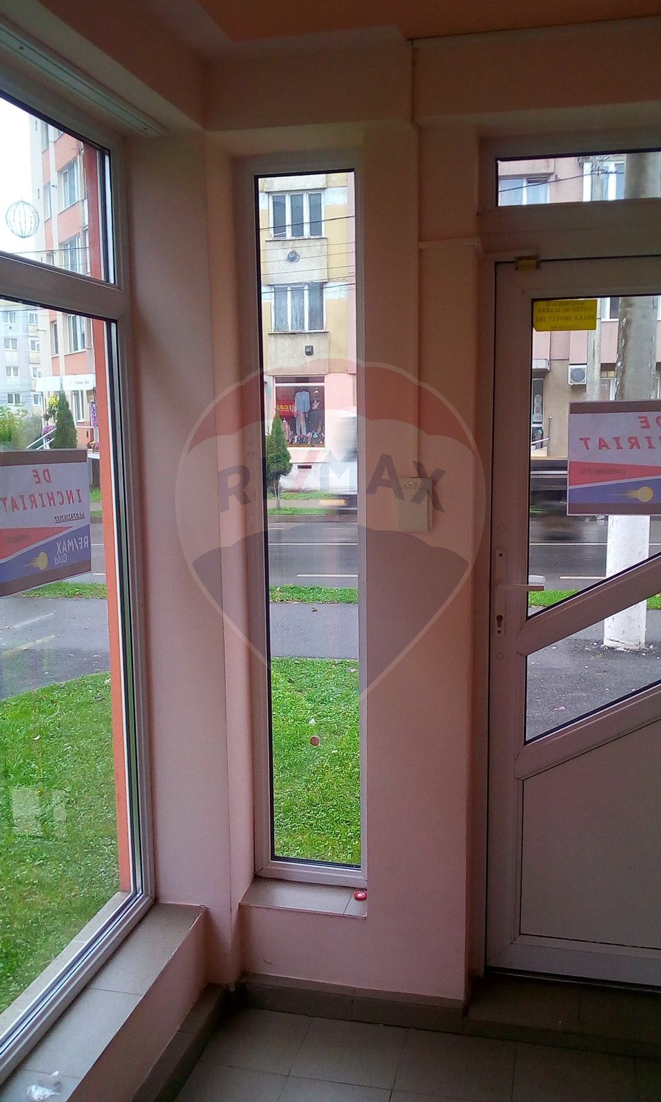 36.6sq.m Commercial Space for rent, Central area