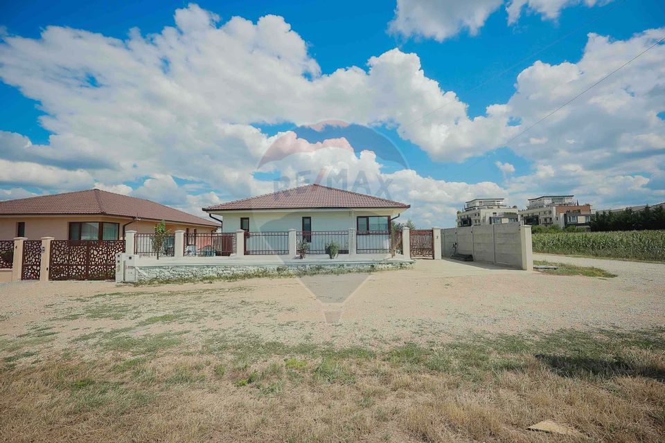 Casă modernă cu 4 camere de închiriat în Sântandrei - smart home