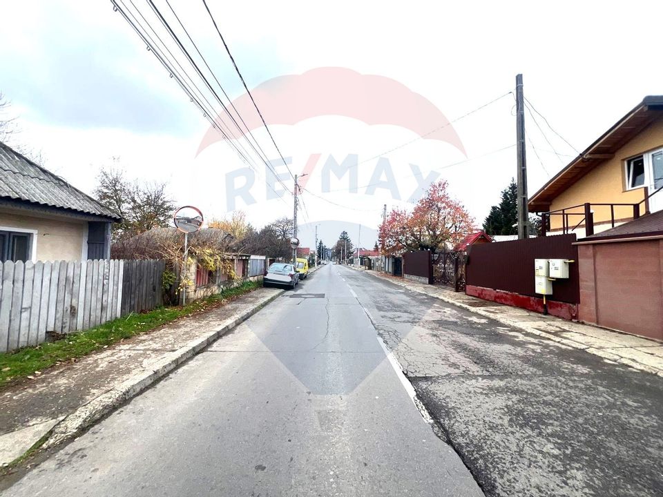 Casă  cu 3 camere de vânzare strada Bucegi zona Tache