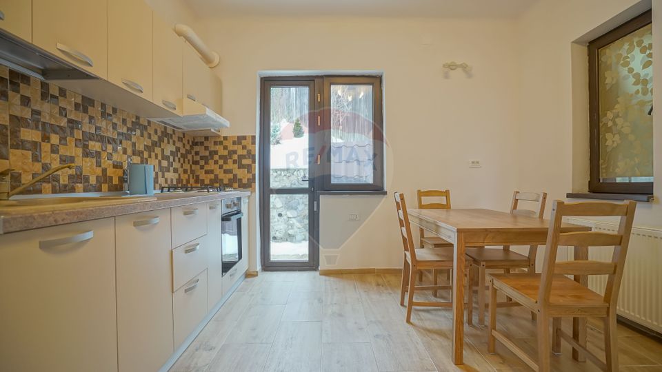 Apartament cu 3 camere în casă cu grădină Drumul Poienii