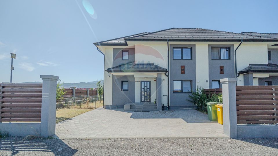 Comision 0 | Casă de închiriat Pet friendly 120 mp utili, teren 350 mp