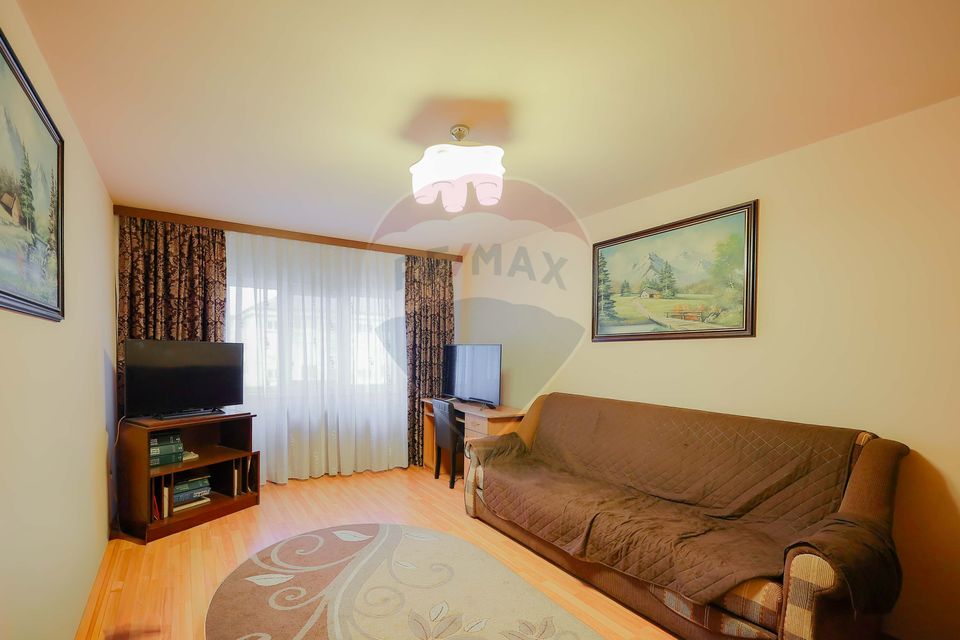 Apartament cu 3 camere de vânzare, în zona Dragoș Vodă