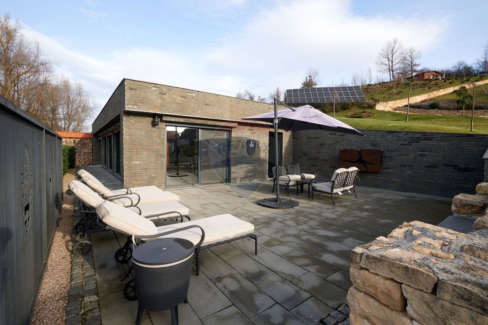 Casa / Vila cu 4 camere de vanzare la doar 30 de minute de Cluj