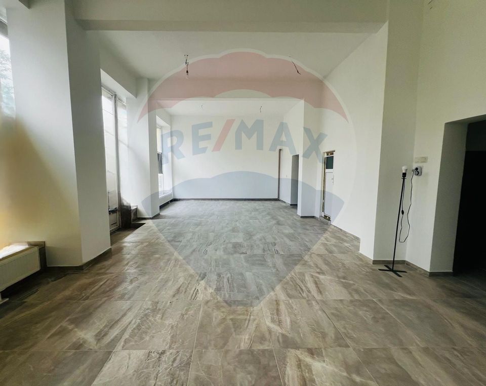 150sq.m Commercial Space for rent, UTA area