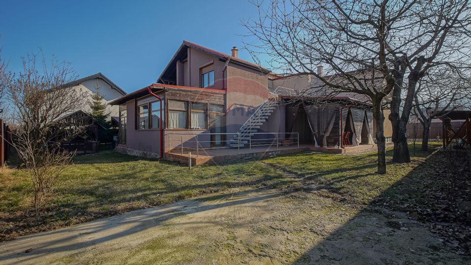 6 room House / Villa for sale