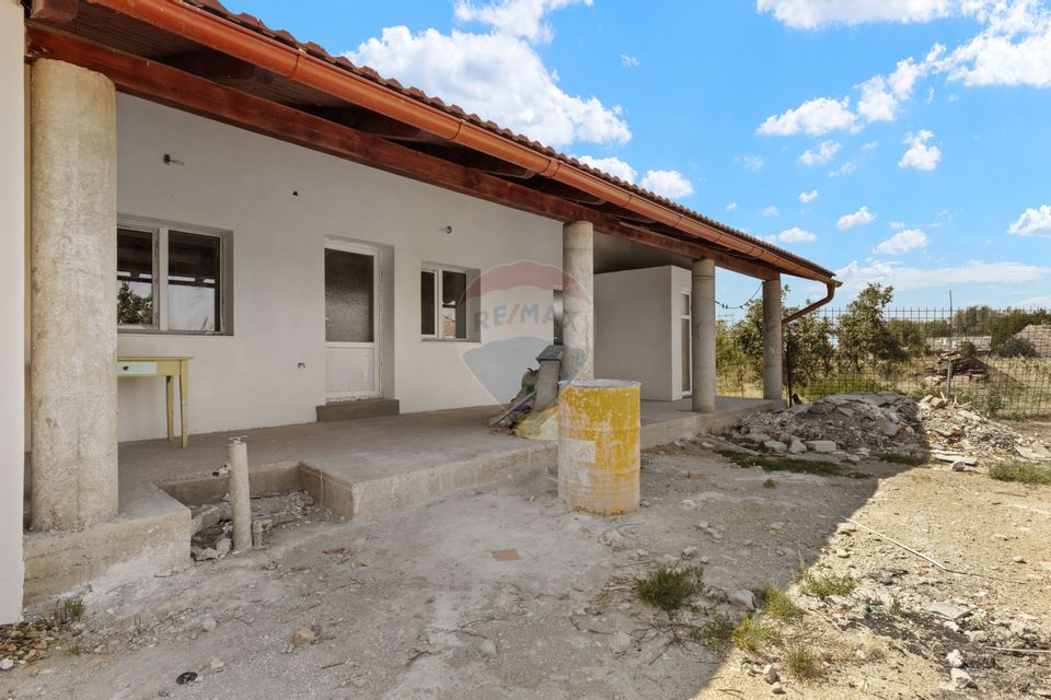 Casă spațioasă 244 mp cu teren generos 2.834 mp – Satu Mare, Secusigiu