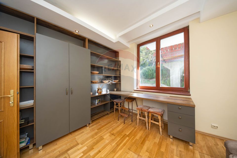 Vilă Moieciu, 375 mp util + teren 2.992 mp, View - Comision 0