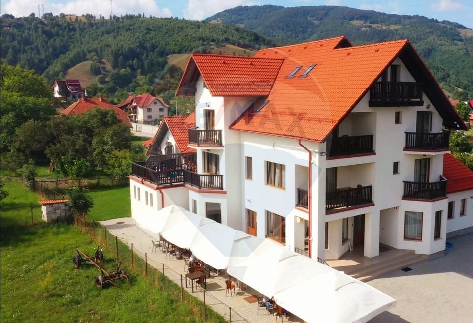 15 room Hotel / Pension for sale