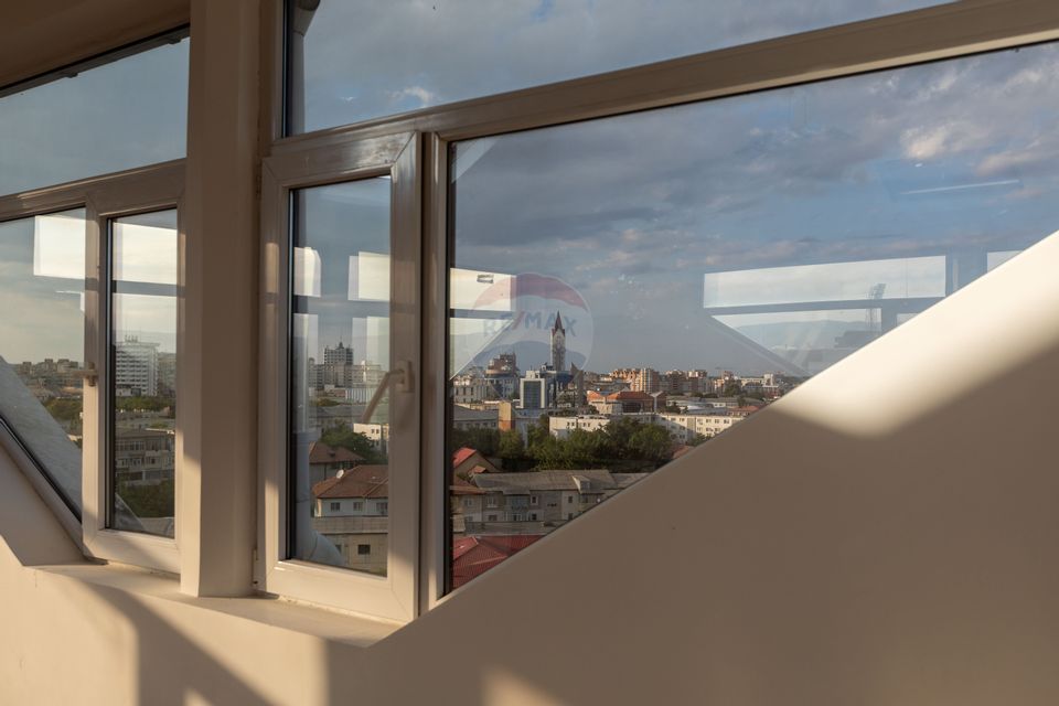 Apartament tip duplex cu 3 camere de vânzare în zona Ultracentral