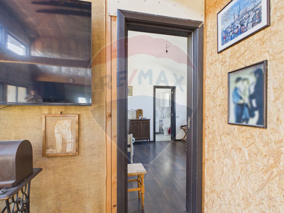 Vila Impunatoare multi-generationala cu Turnulet si Arhitectura Unica