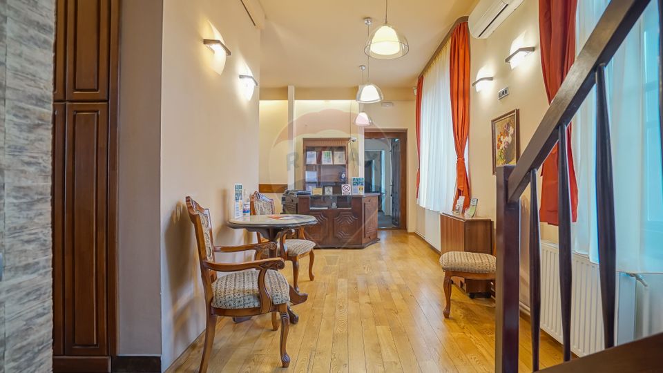 Pensiune cu vechime și prestigiu, Centrul Istoric