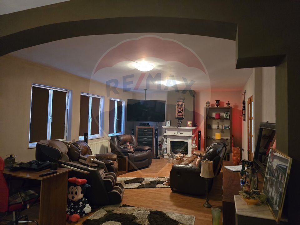 4 room House / Villa for sale