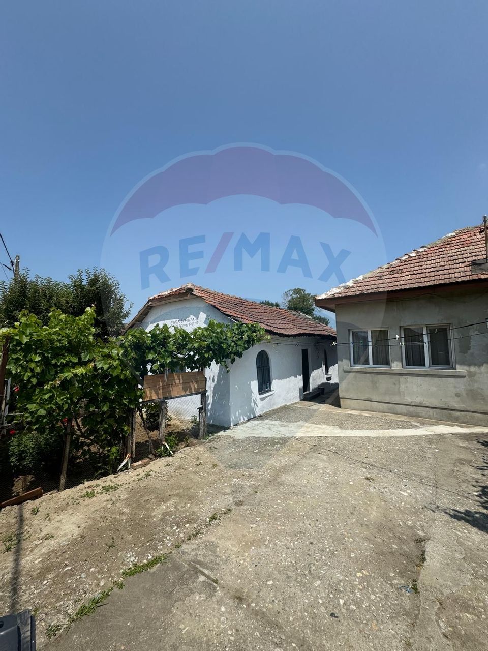 Casă 74 mp/ Predesti 1331 mp teren intravilan