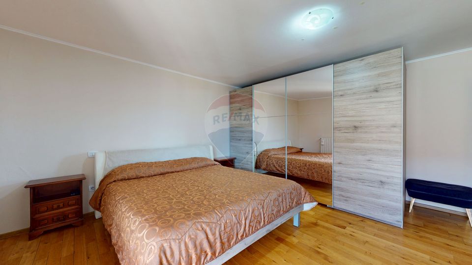 Doua case, 8 camere- oportunitate business - Bod, 2164 mp teren