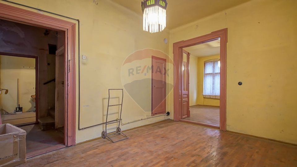 10 room House / Villa for sale, Brasovul Vechi area