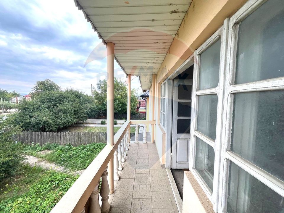 Casă / Vilă cu 6 camere de vânzare în com. Răcăciuni