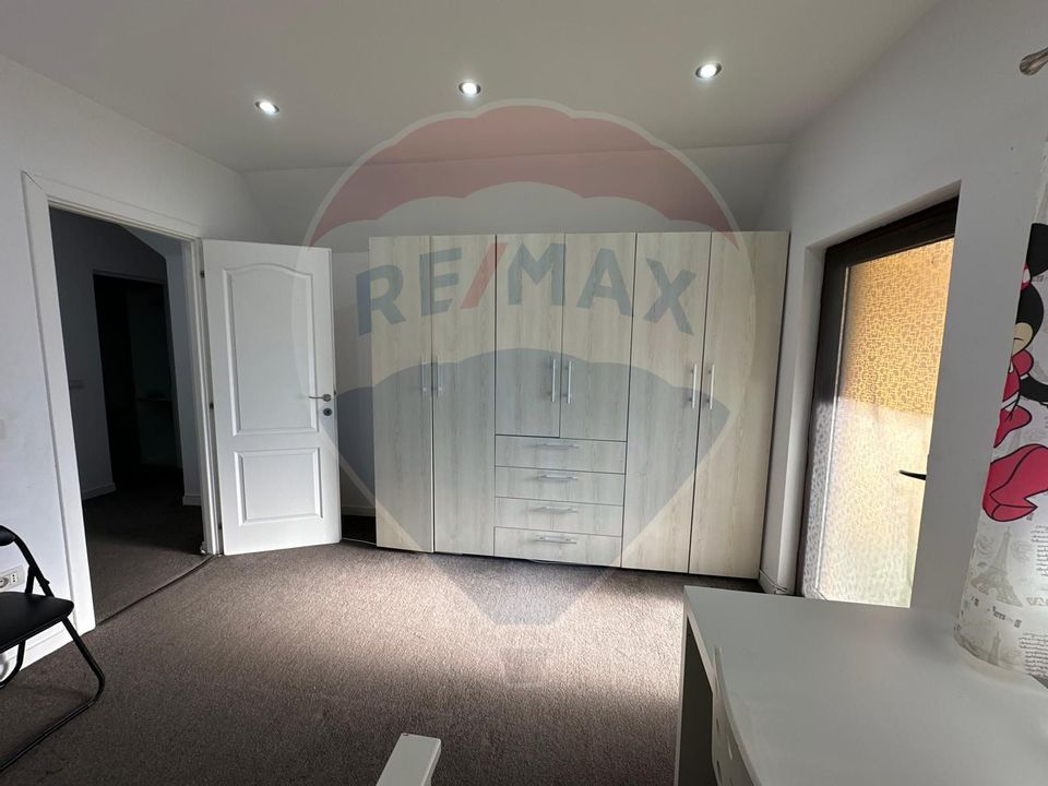 Casă / Vilă cu 5 camere de închiriat