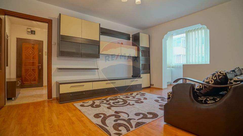 Apartament 2 camere semi-decomandat mobilat si utilat, Zona Noua