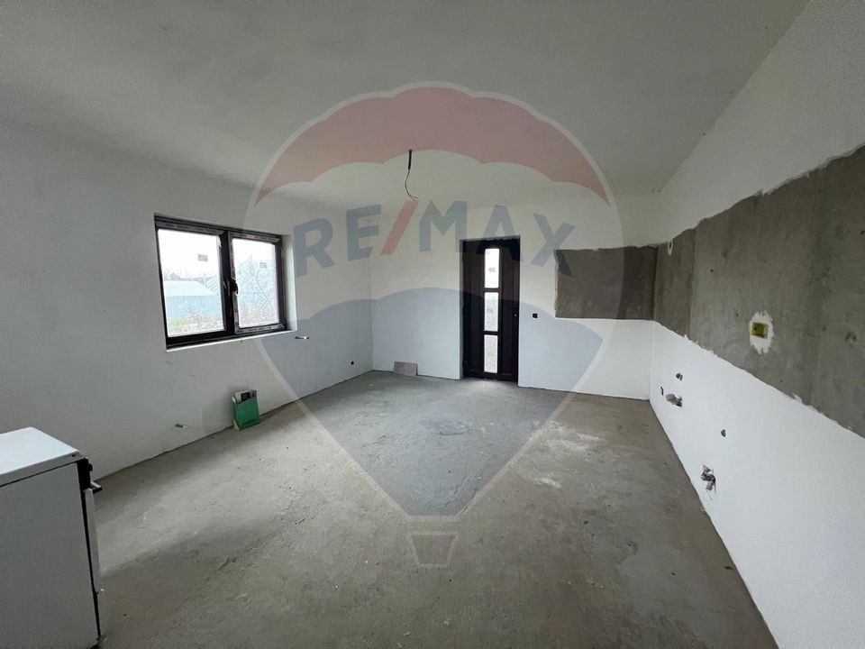 Casă 4 camere Rachitosu