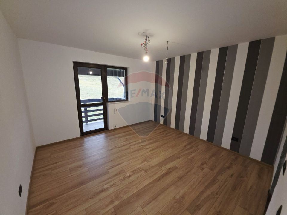 Casa  si  teren zona Balaurul