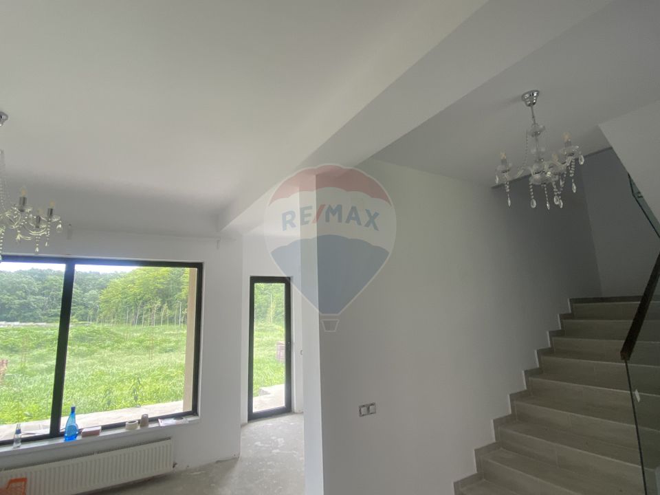 4 room House / Villa for sale