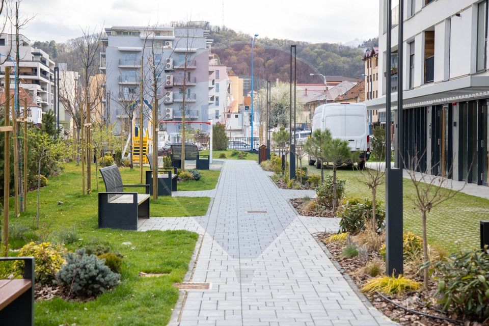 Spațiu comercial Cosmopolit/ Ultracentral