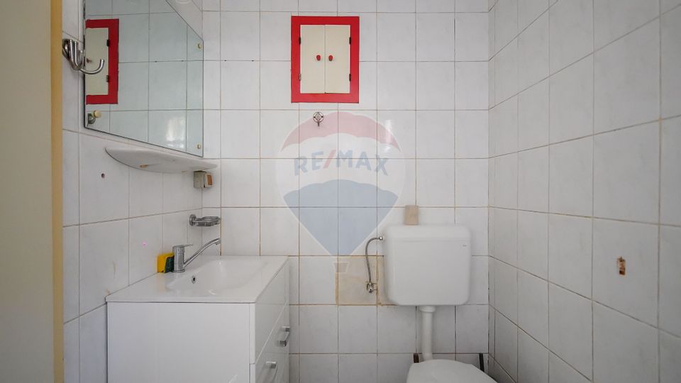 Comision 0 %! Casă cu 5 camere de vânzare în zona Turches!