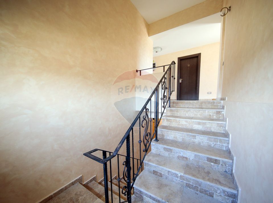 18 room Hotel / Pension for sale