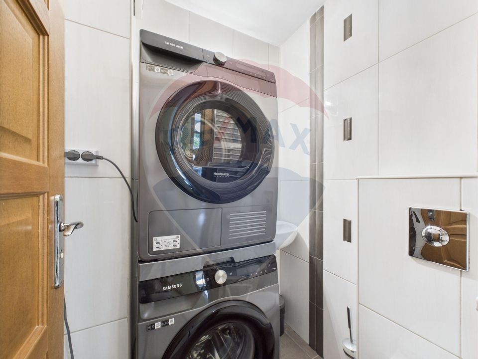 Apartament 3 camere superb cu loc de parcare si boxa Unirii