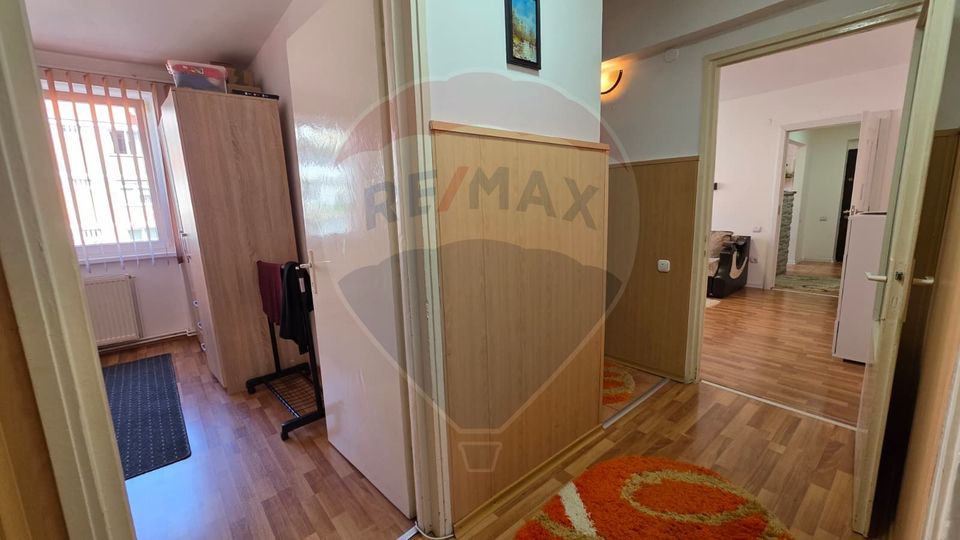 Apartament cu 3 cam de vânzare, str. Feleac, G. Campului