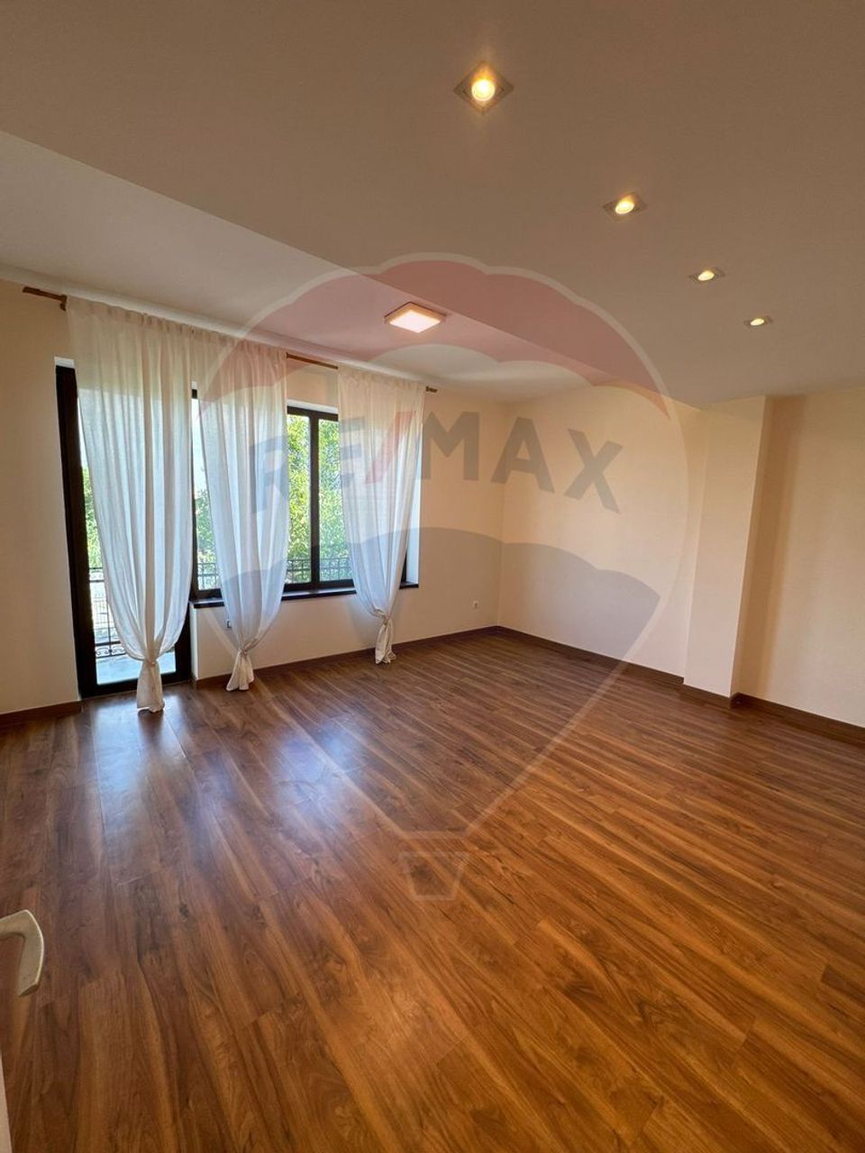 4 room House / Villa for rent, Lascar Catargiu area