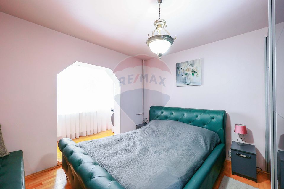 Apartament 3 camere de vânzare mobilat și utilat, zona Decebal, Oradea