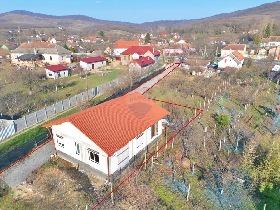 Casă 3 camere de vânzare în Miniș, jud. Arad